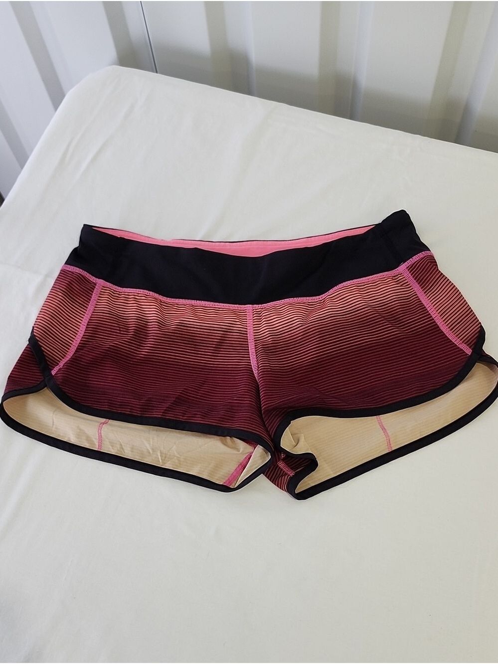 Lululemon Speed Up Shorts 2.5" Size 8 Pink Paradise Running Low Rise Inner Brief